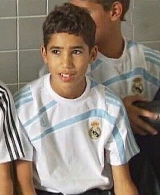 Achraf Hakimi quando criança no Real Madrid